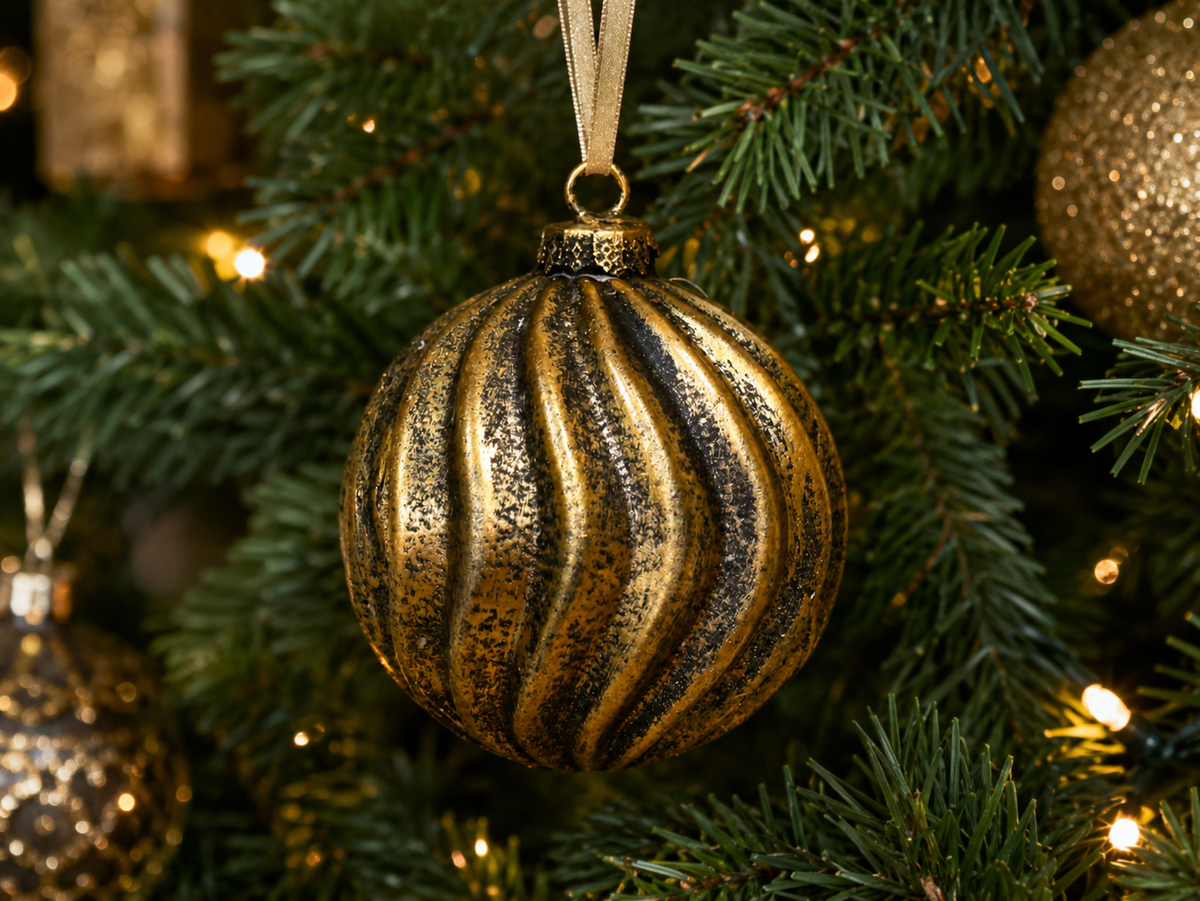 Antique Gold Ribbed Bauble — view 4