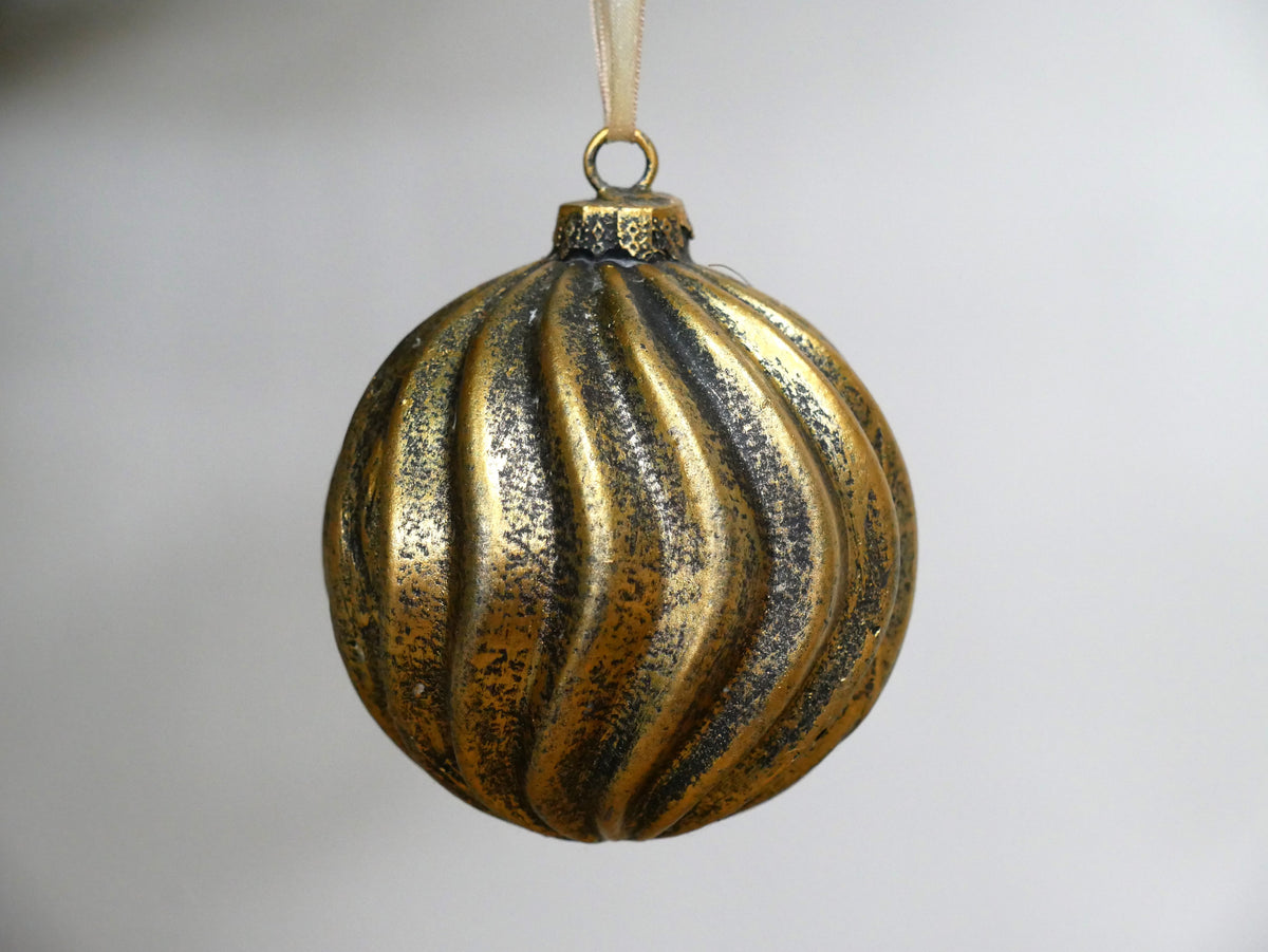 Antique Gold Ribbed Bauble — view 2