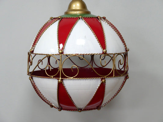 Heritage Hanging Christmas Globe – Large — view 2