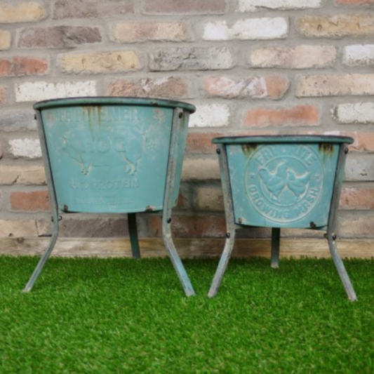 Metal planters